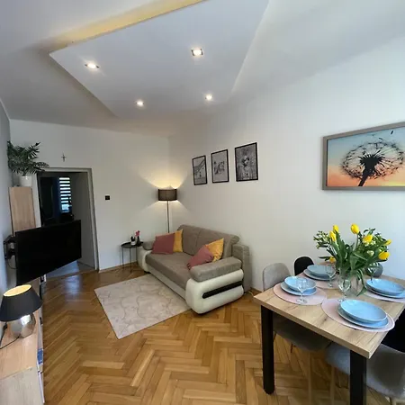 Abc Centrum - Aleje Blisko Ciebie - W Centrum Czestochowy Darmowy Parking Apartment *