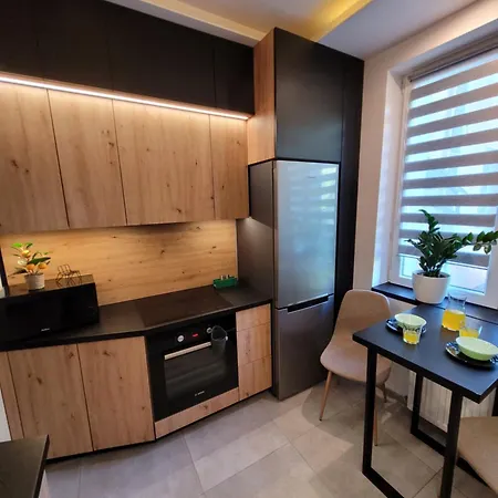 Apartment Abc Centrum - Aleje Blisko Ciebie - W Centrum Czestochowy Darmowy Parking *